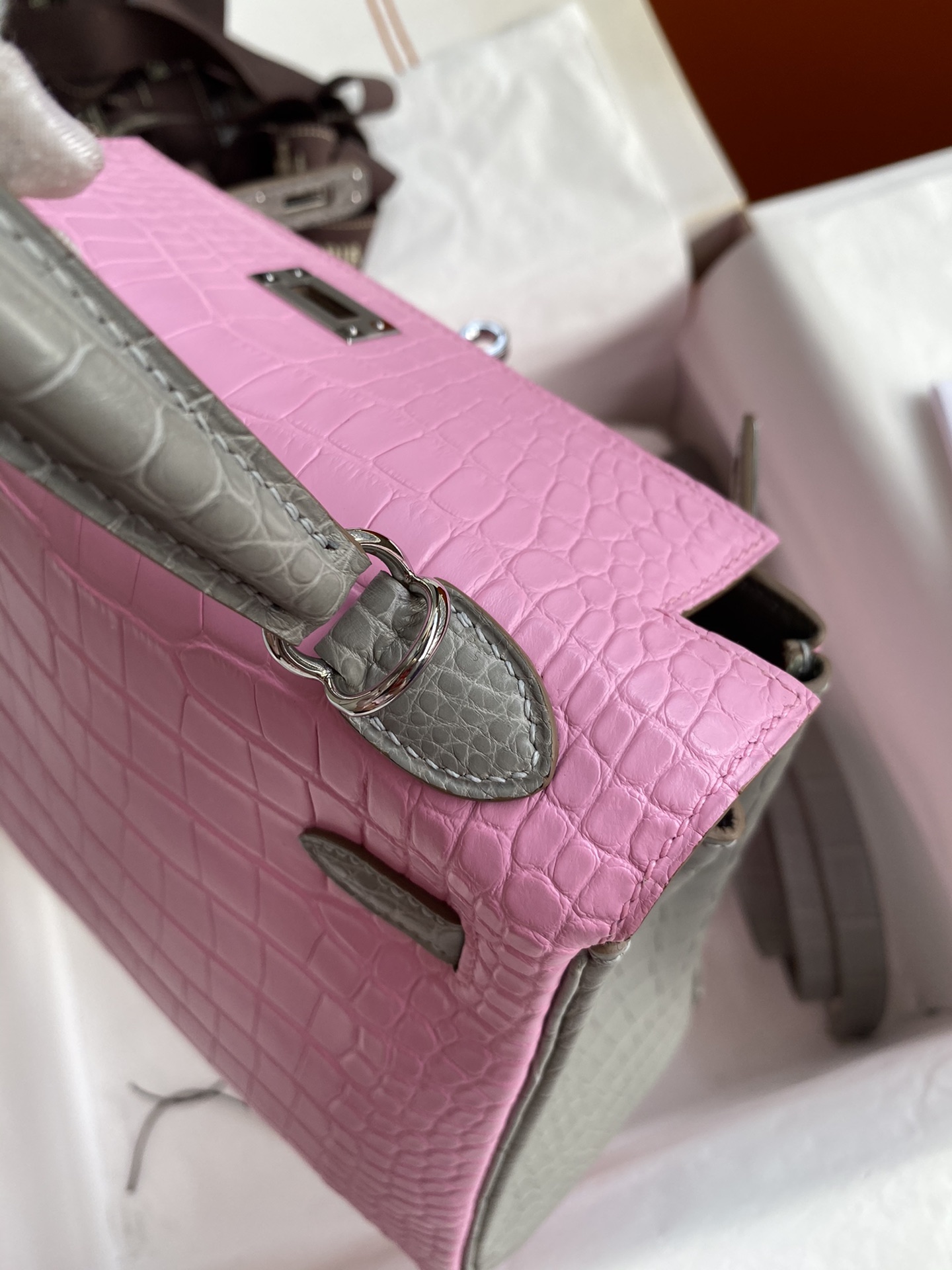 Hermes Kelly 25cm Handbag Shoulder Bag In Pink Grey Crocodile Niloticus Leather